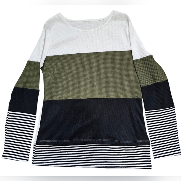 Womens Lot Of 7 Sweaters/Long Sleeve, Shirts, New And Used. Over $200 Retail - Picture 6 of 9